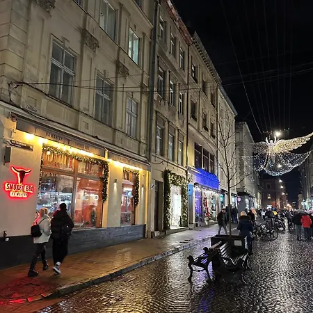 Apartment Romantic - Near Rynok Squere Lviv