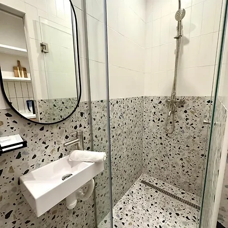 Romantic - Near Rynok Squere * Львів