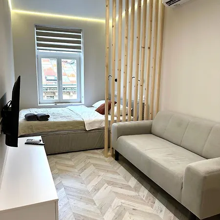 Romantic - Near Rynok Squere Lwów