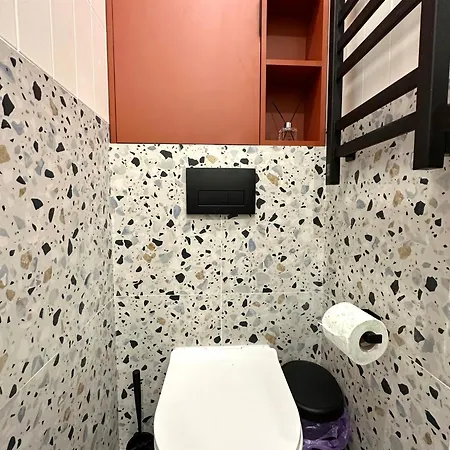 Romantic - Near Rynok Squere * Львів